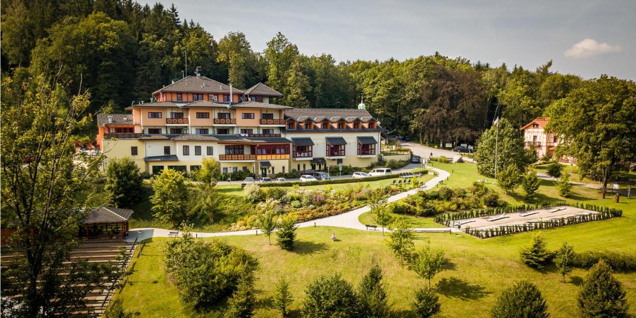 Hotel Studanka Рихнов-над-Кнєжноу Екстер'єр фото