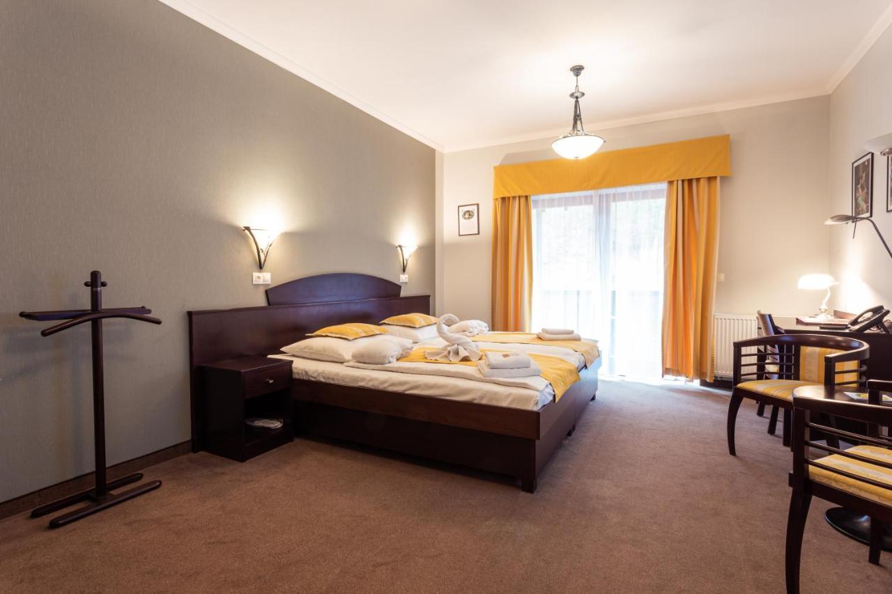 Hotel Studanka Рихнов-над-Кнєжноу Екстер'єр фото