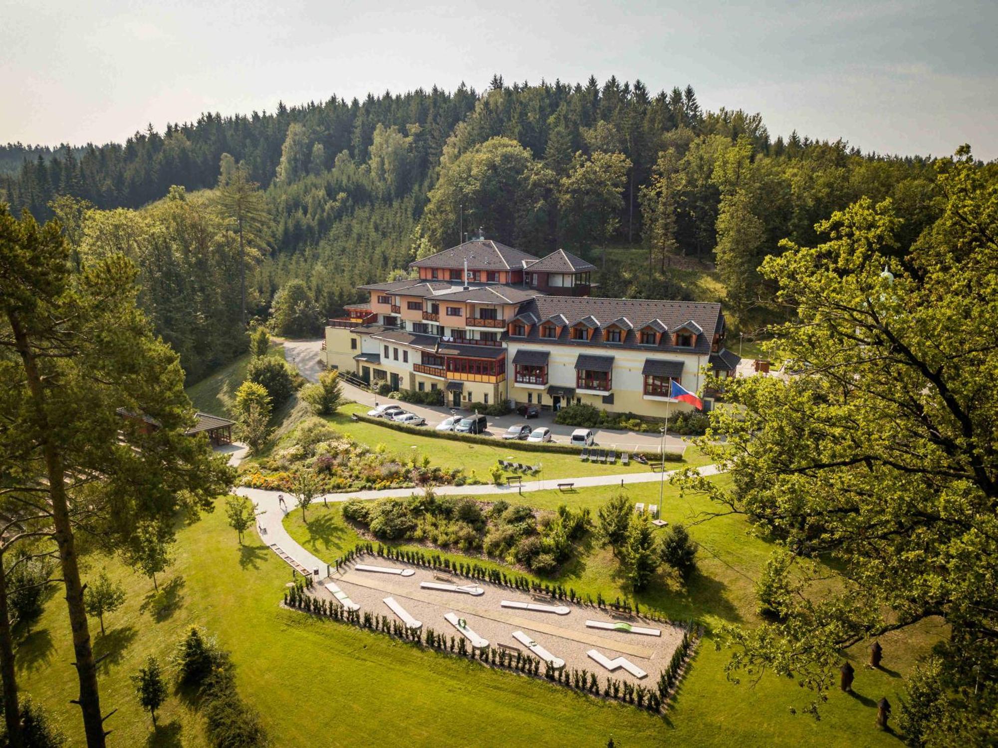 Hotel Studanka Рихнов-над-Кнєжноу Екстер'єр фото