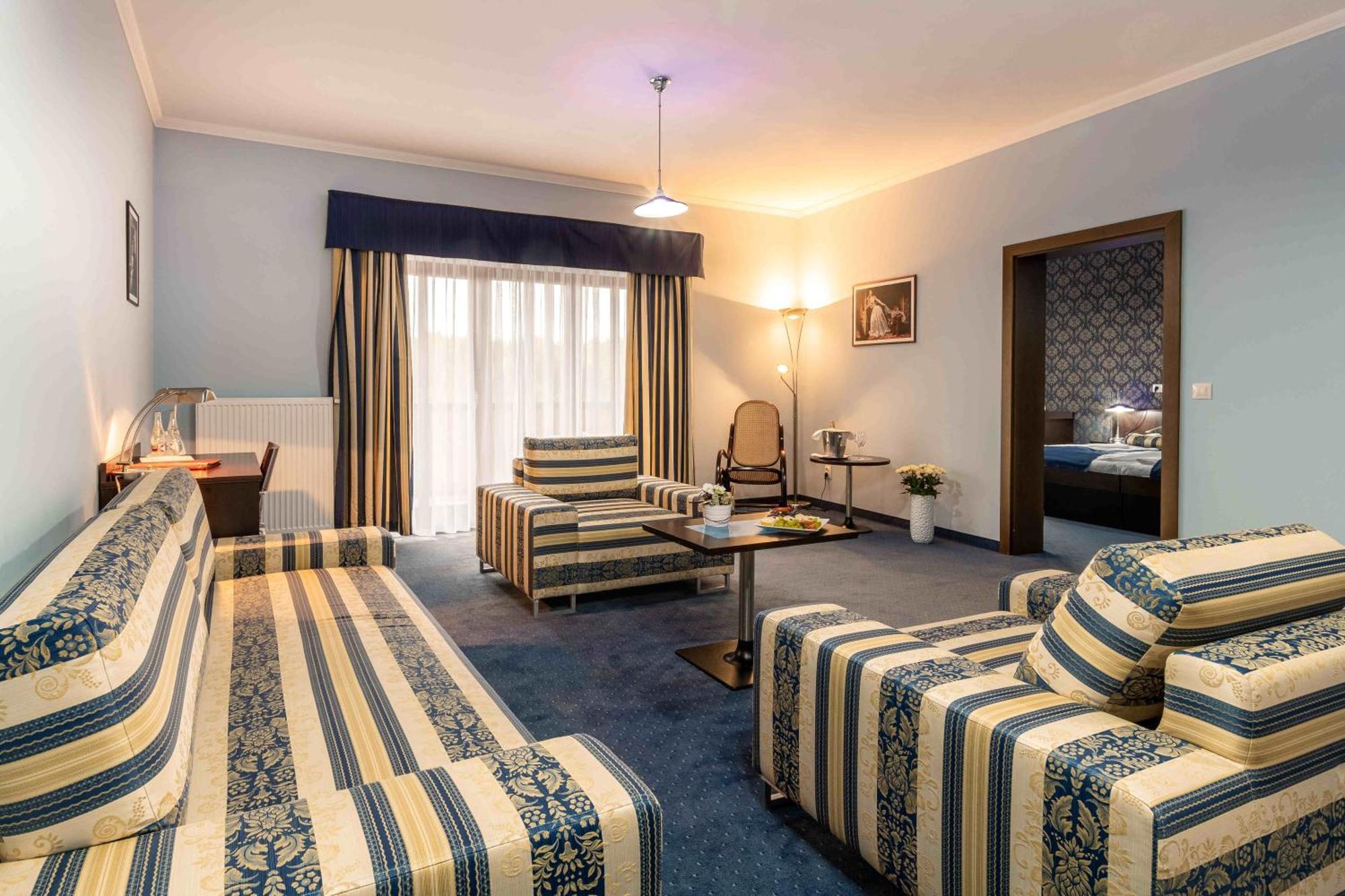 Hotel Studanka Рихнов-над-Кнєжноу Екстер'єр фото
